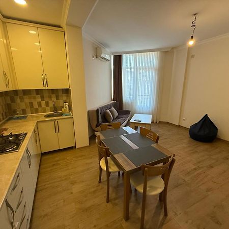 Apartment On Melikishvili 51 巴统 外观 照片