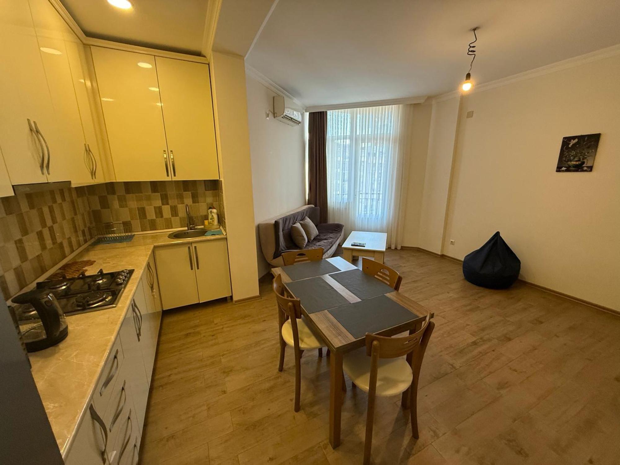 Apartment On Melikishvili 51 巴统 外观 照片