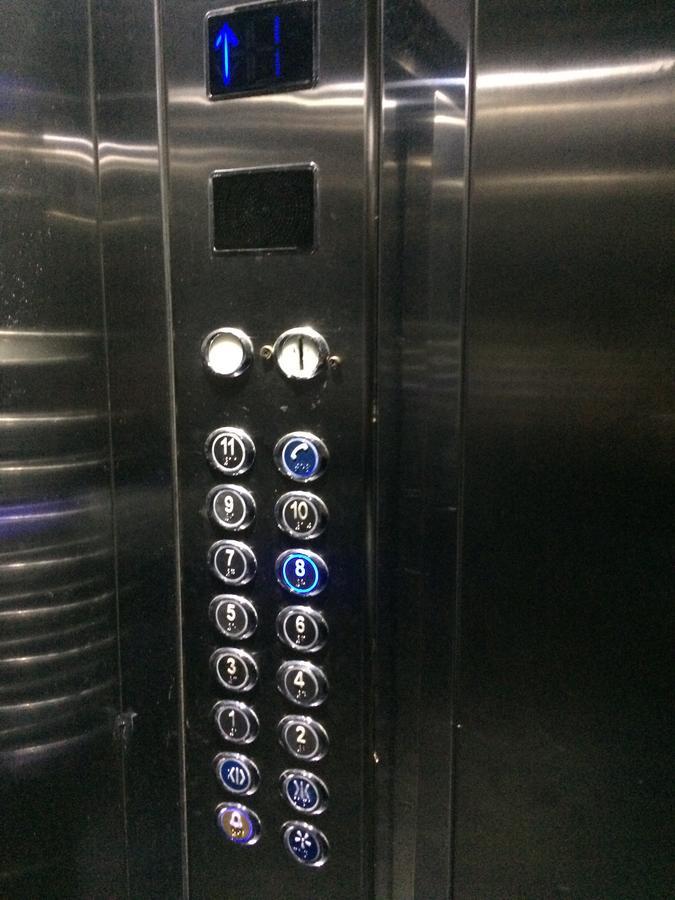 Apartment On Melikishvili 51 巴统 外观 照片
